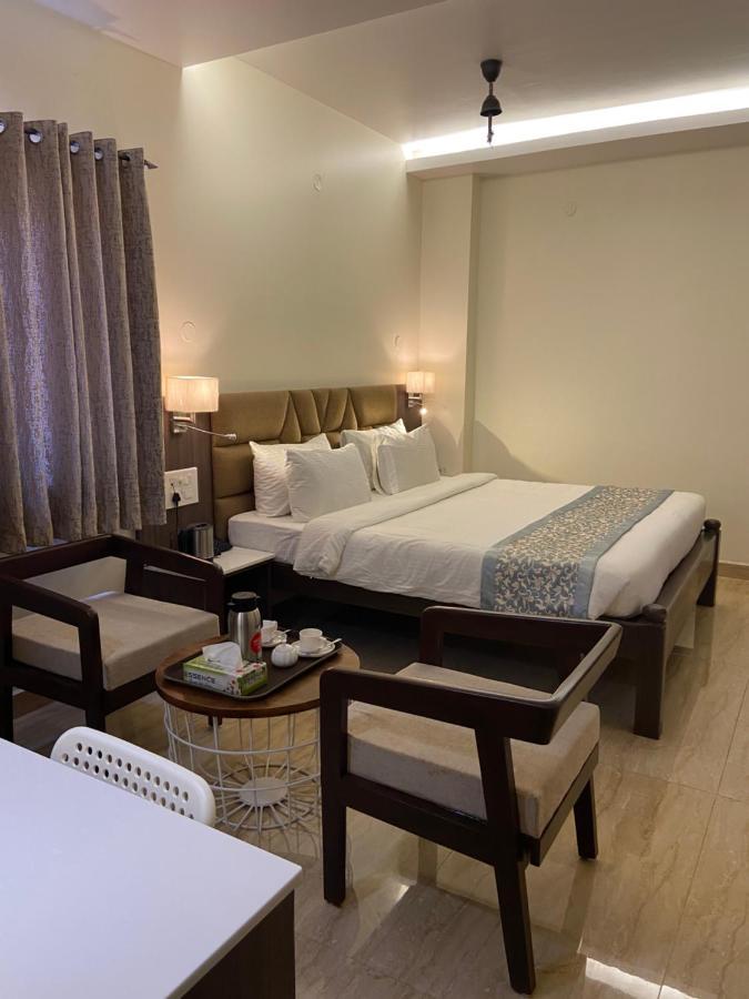 Le Shiv Executive Suite Theni Eksteriør billede