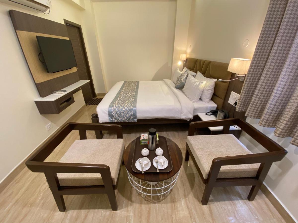 Le Shiv Executive Suite Theni Eksteriør billede