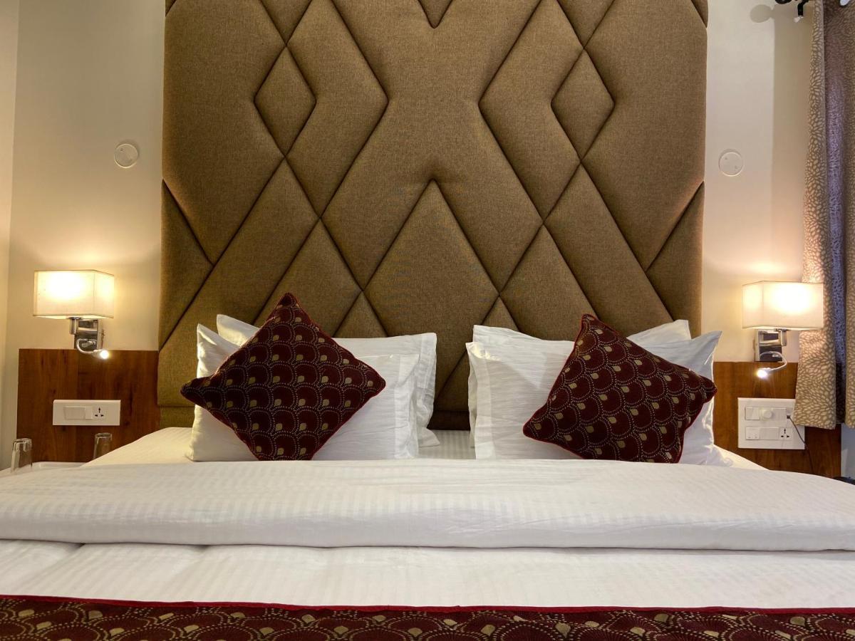 Le Shiv Executive Suite Theni Eksteriør billede