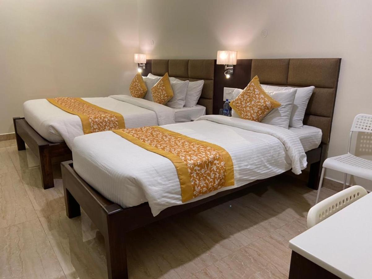 Le Shiv Executive Suite Theni Eksteriør billede