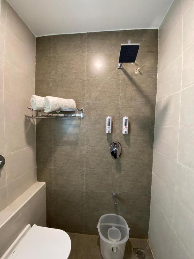 Le Shiv Executive Suite Theni Eksteriør billede
